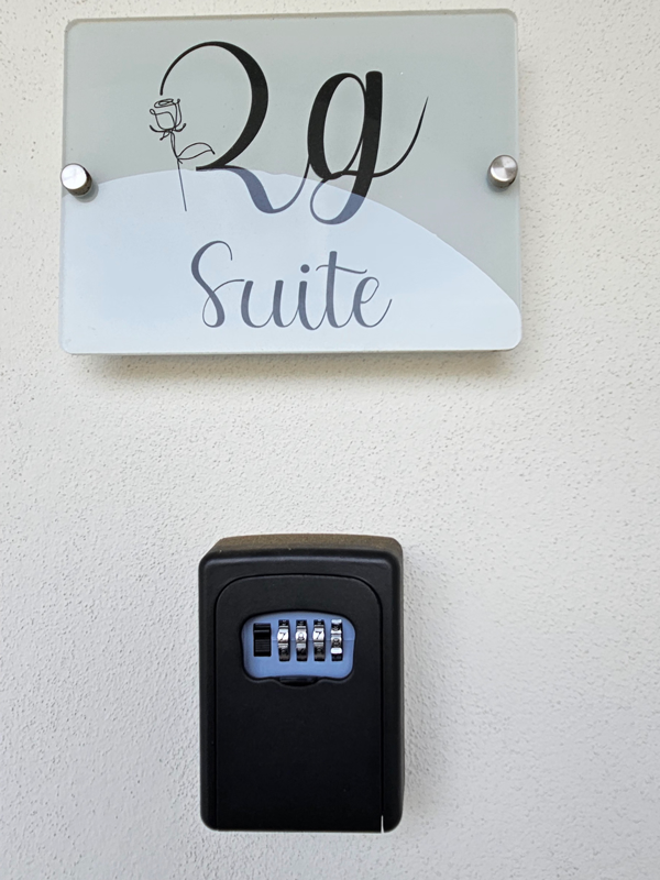 RG Suite Appartamenti Golfo Aranci Chi Siamo Ingresso