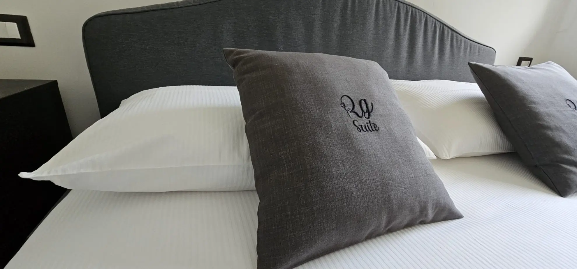 RG-Suite-Golfo-Aranci -Appartamento-Black